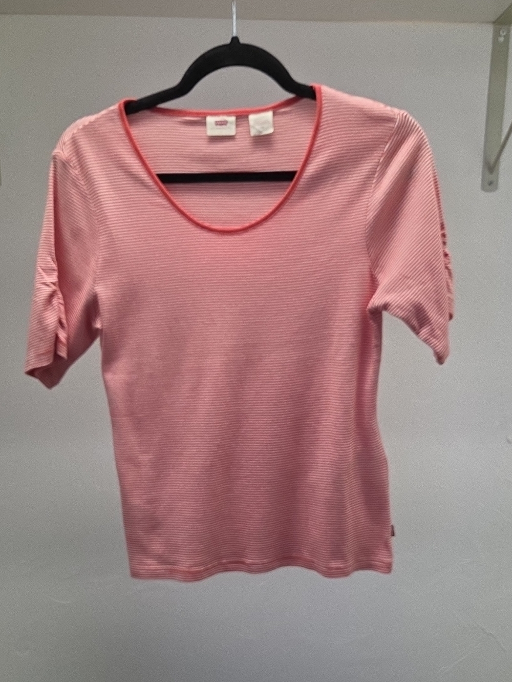 Womans Levi's Coral Striped Rounded Neck T-shirt Size L